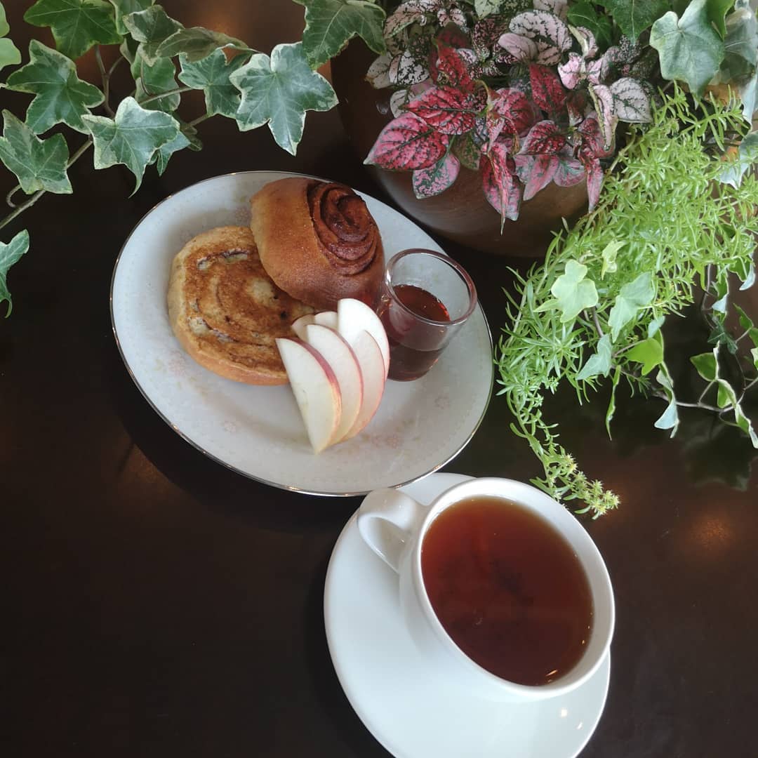 Snack With Tea Cafe