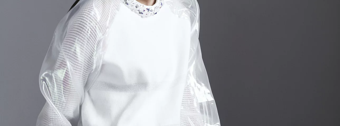white silk blouse with sheet sleeves